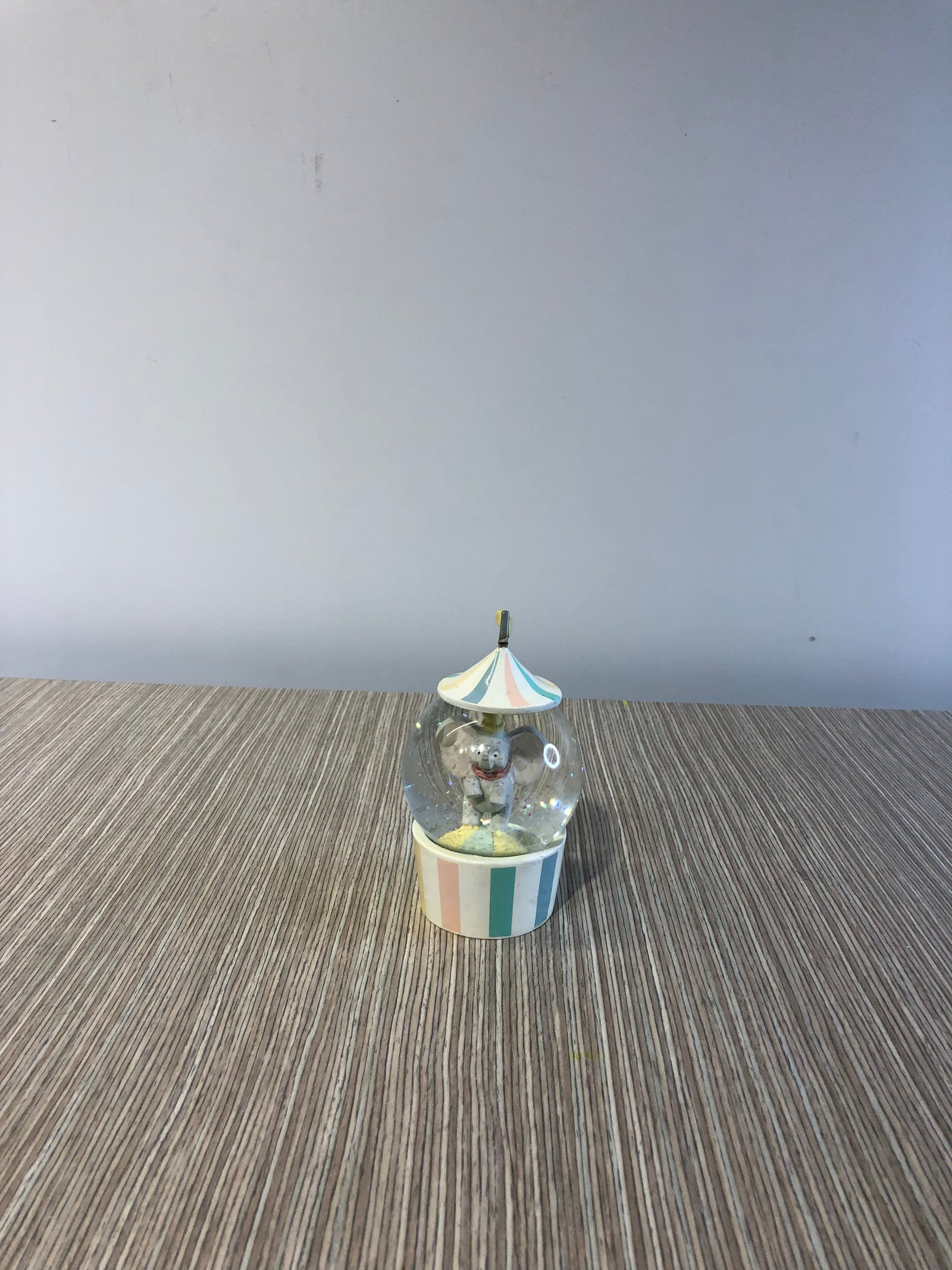 Dumbo Bola De Cristal