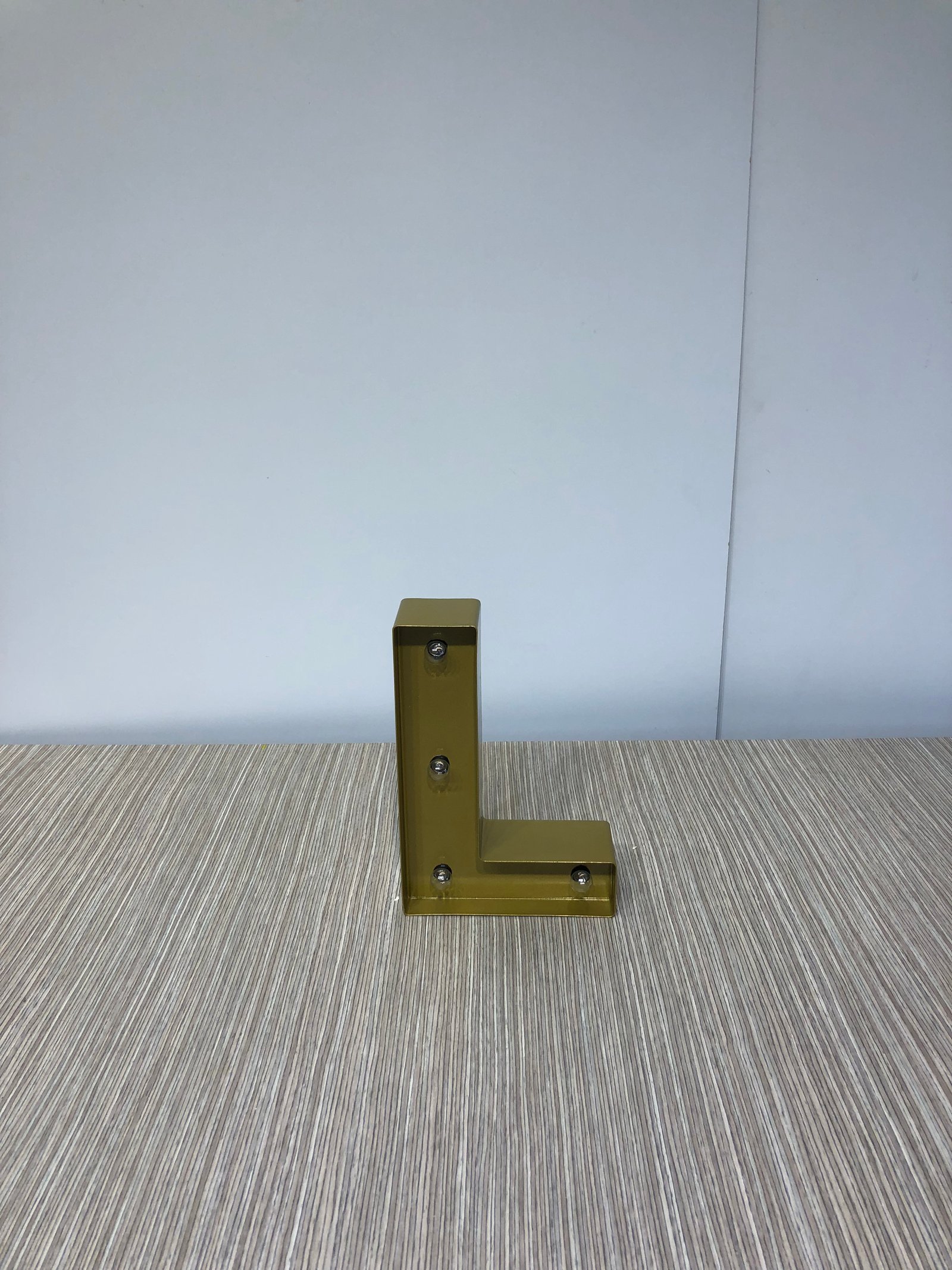 Letra L Metalica Dorada Con Luz