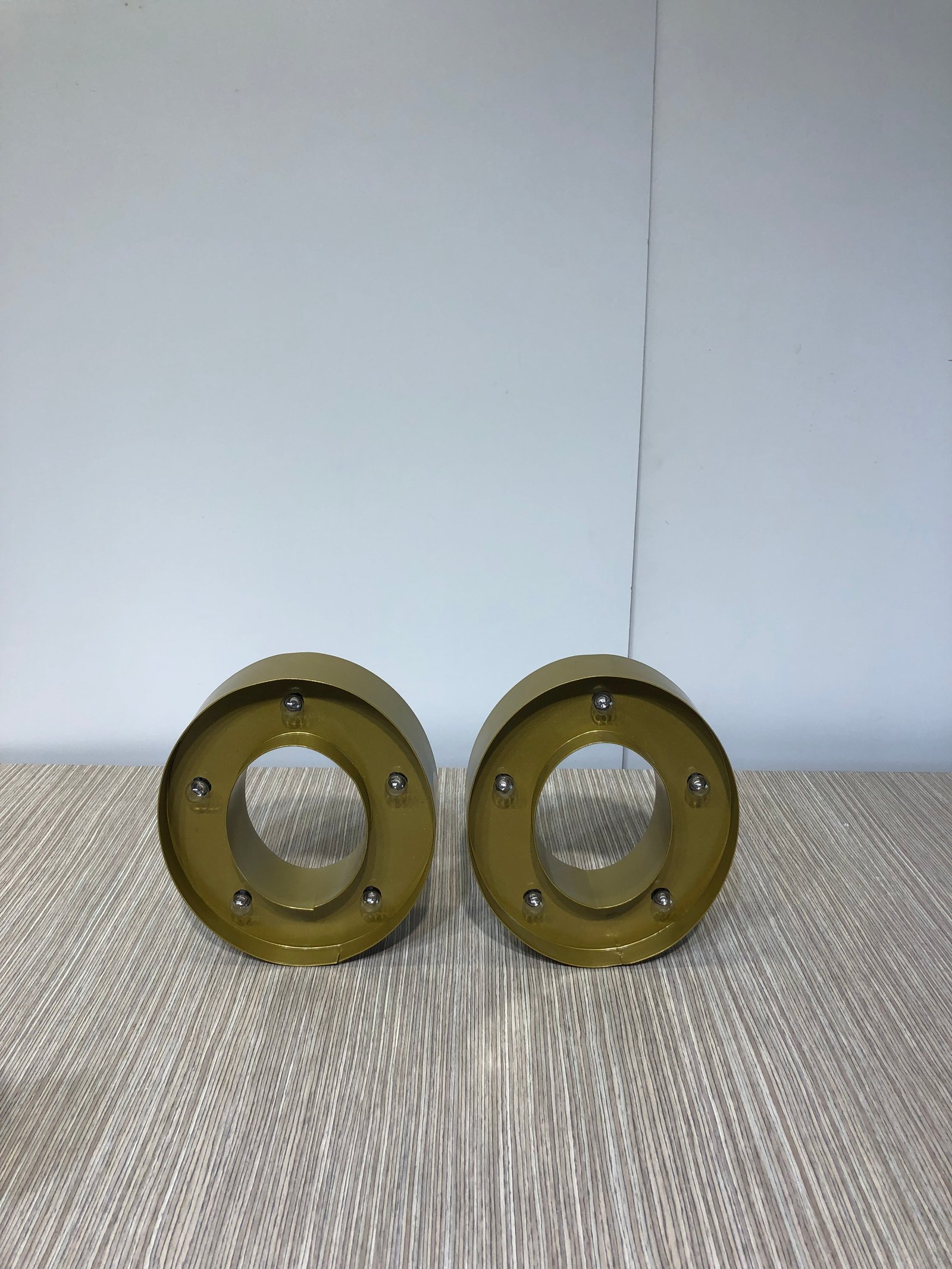 Letra O Metalica Dorada Con Luz