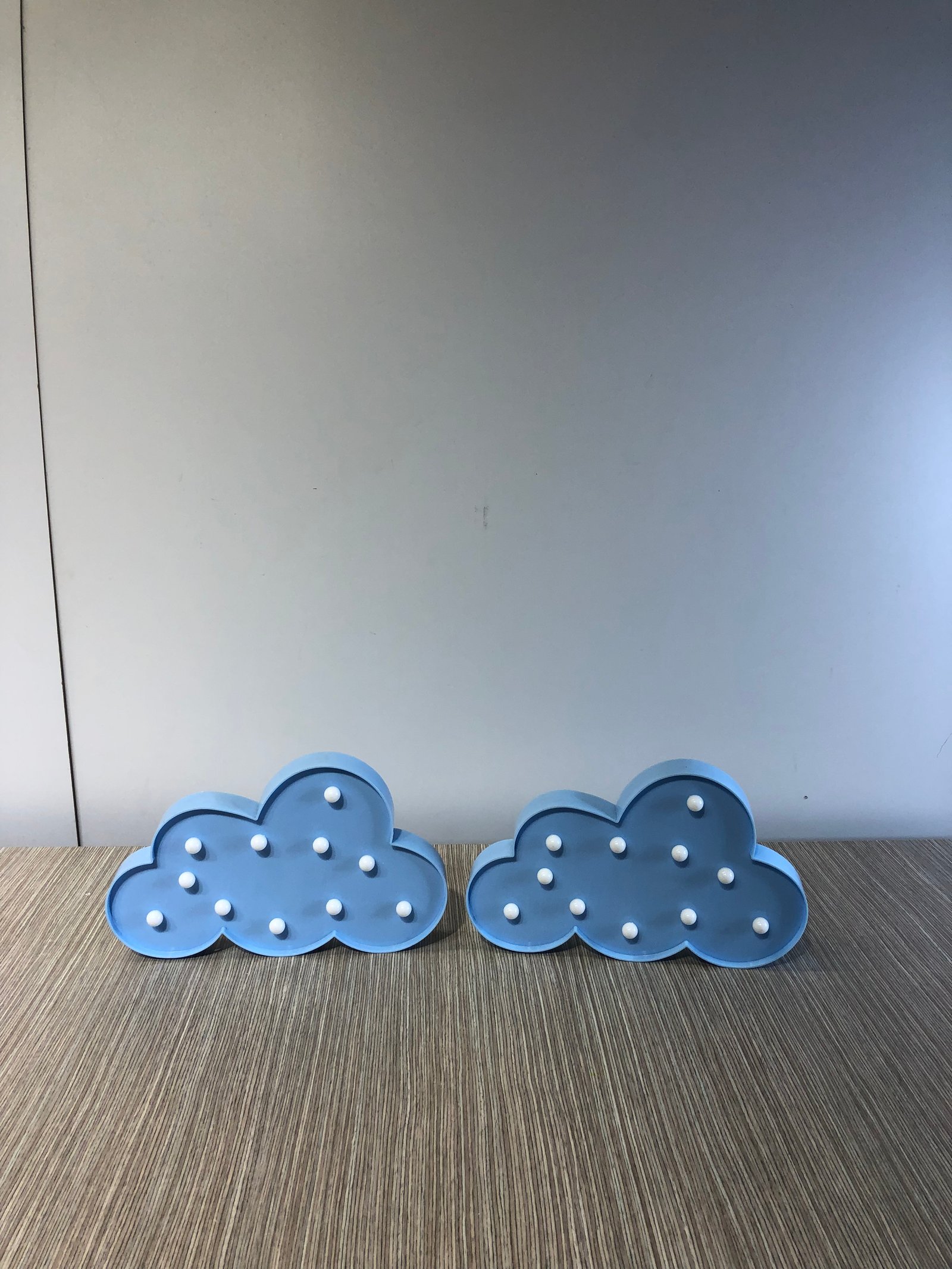 Nube Acrilica Azul Clara Con Luz