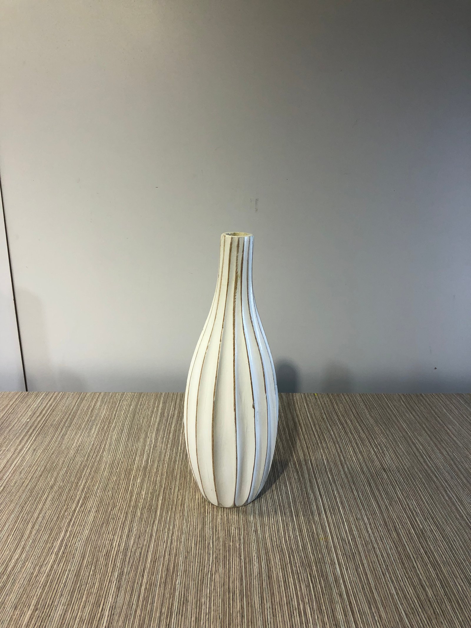 Jarrón Madera decape estriado alto