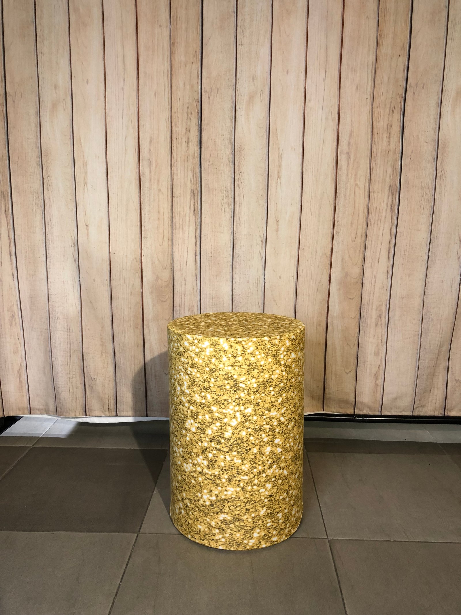 cilindro pequeño tela dorada