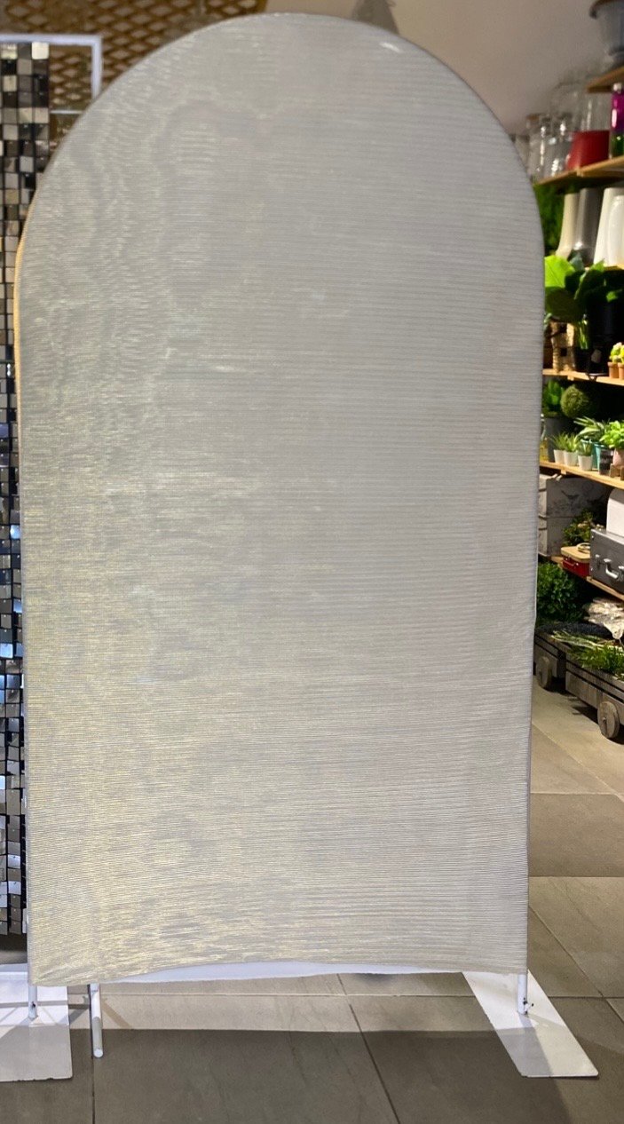 ESTRUCTURA PUNTA OVALADA MAS TELA DORADA BRILLANTE