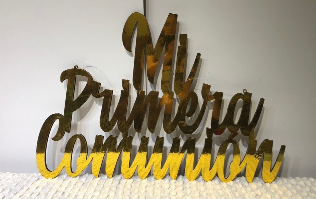 LETRERO MI PRIMERA COMUNION DORADO 77CM